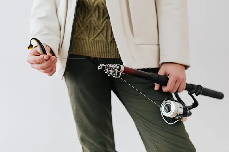 fluorocarbon fishing leader ,  photo from Pexels